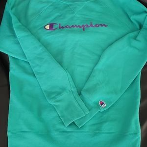 MUST GO!!! Champion sweatshirt